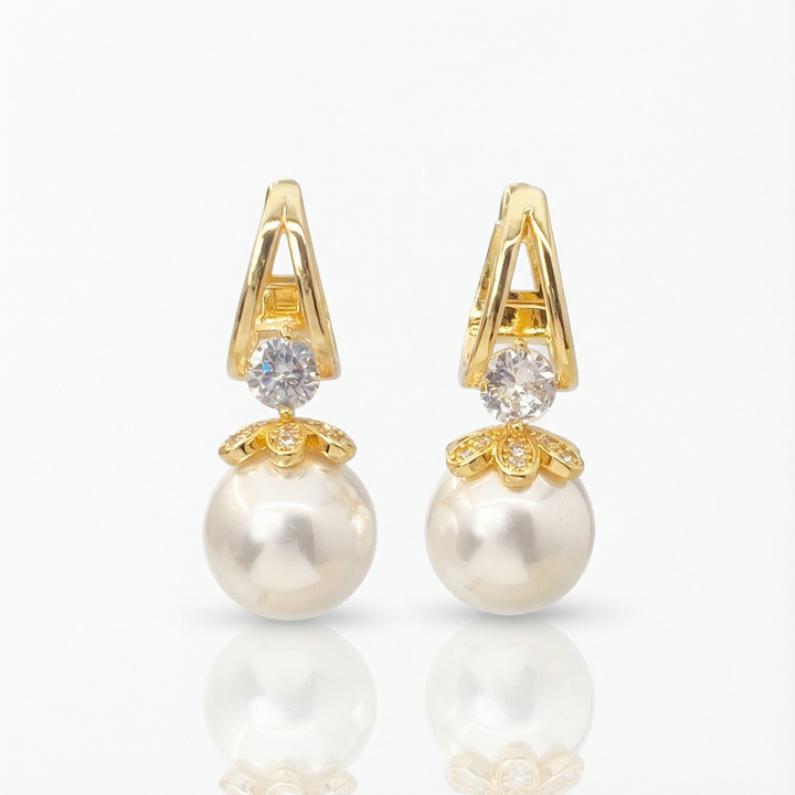 Lumara™ – Elegant Pearl Drops for Effortless Style