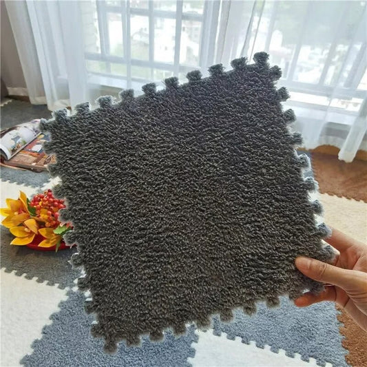 Snuglio™ - Plush Interlocking Carpet Tiles (10 Pieces)
