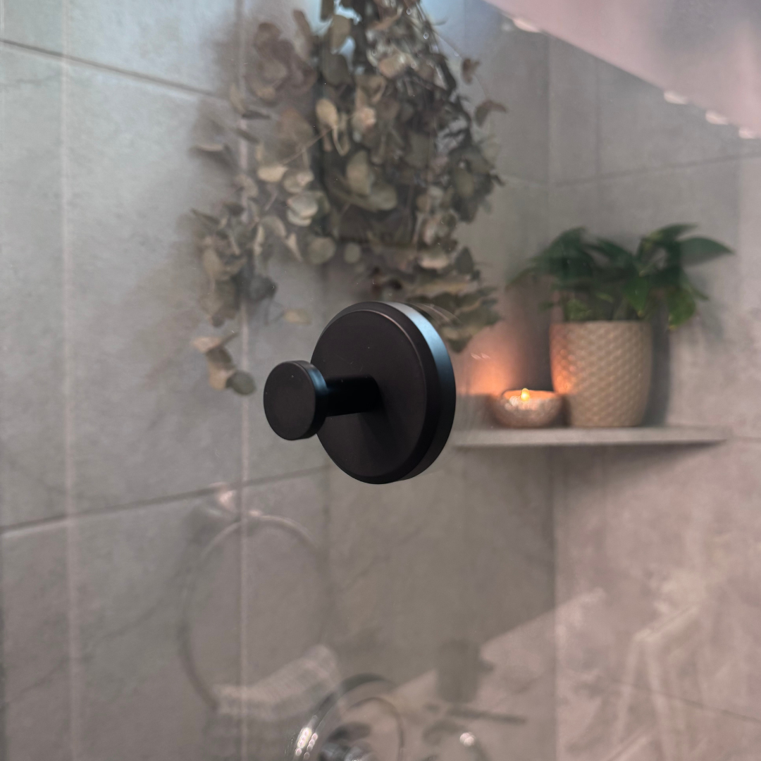 Overa Lock Overa™ - 2 Luxurious Twist-Lock Suction Hooks (50% Off) – Lume Haven