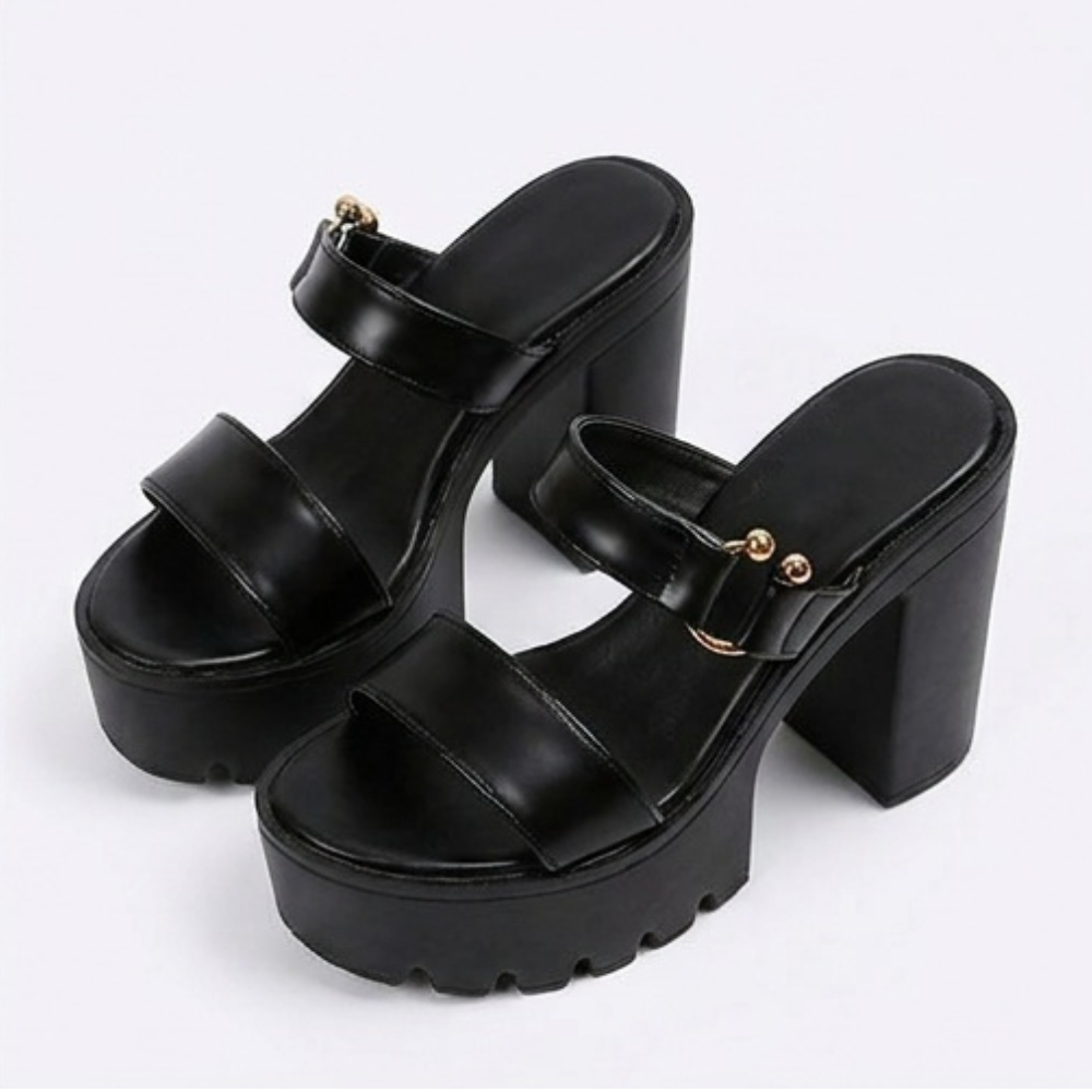 Veluna™ – Chunky Platform Heel Sandals