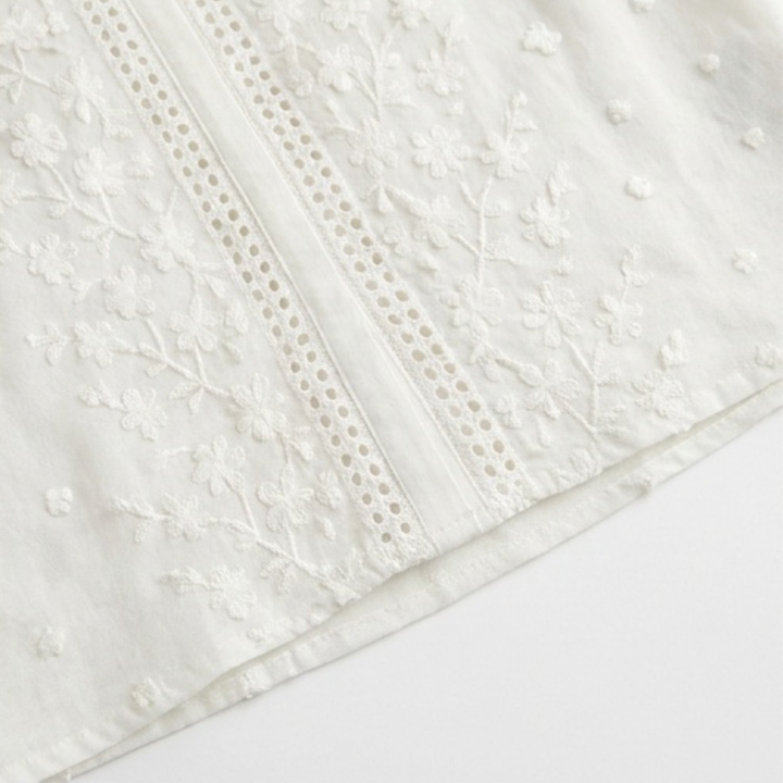 Lunelle™ - Embroidered White Blouse for Everyday Elegance