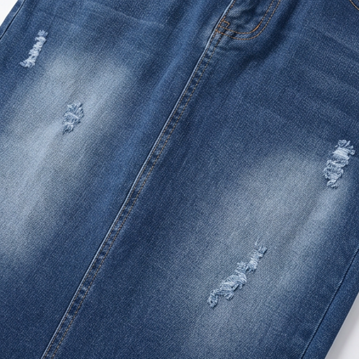 Veluna™ – Curve-Flattering Frayed Hem Denim Skirt