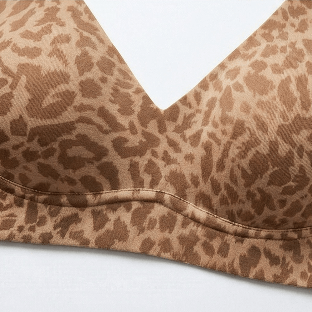 Veluna™ – Seamless Wireless Deep V Comfort Bra