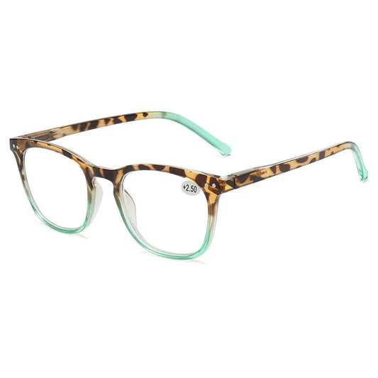 Lumora™ - Chic Leopard Print Reading Glasses