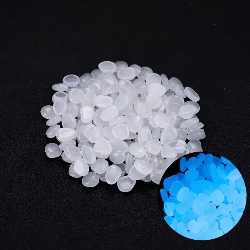 Lumara™ – Glow in the Dark Garden Stones