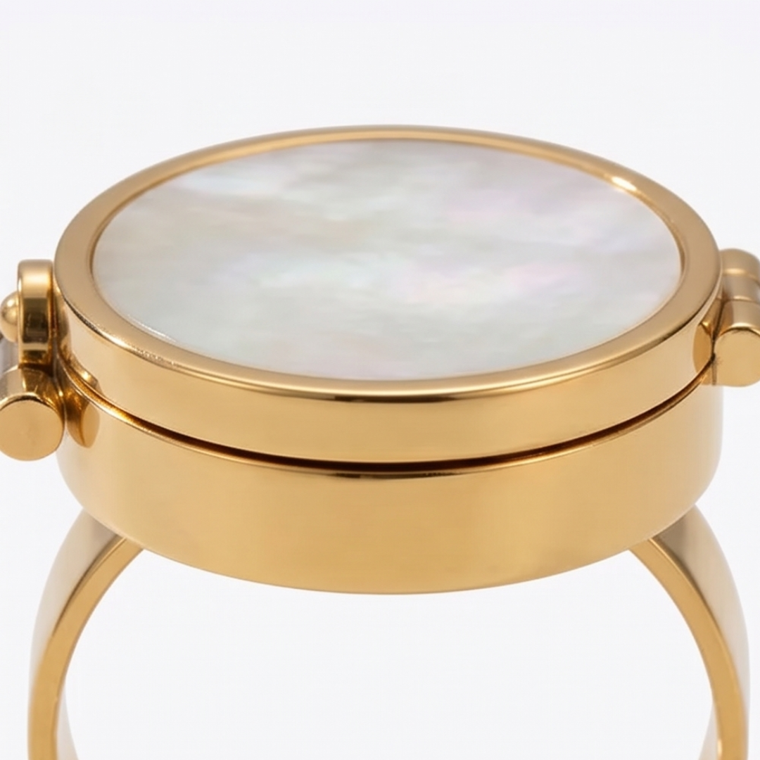 Perlina™ – Wearable Lip Balm Ring