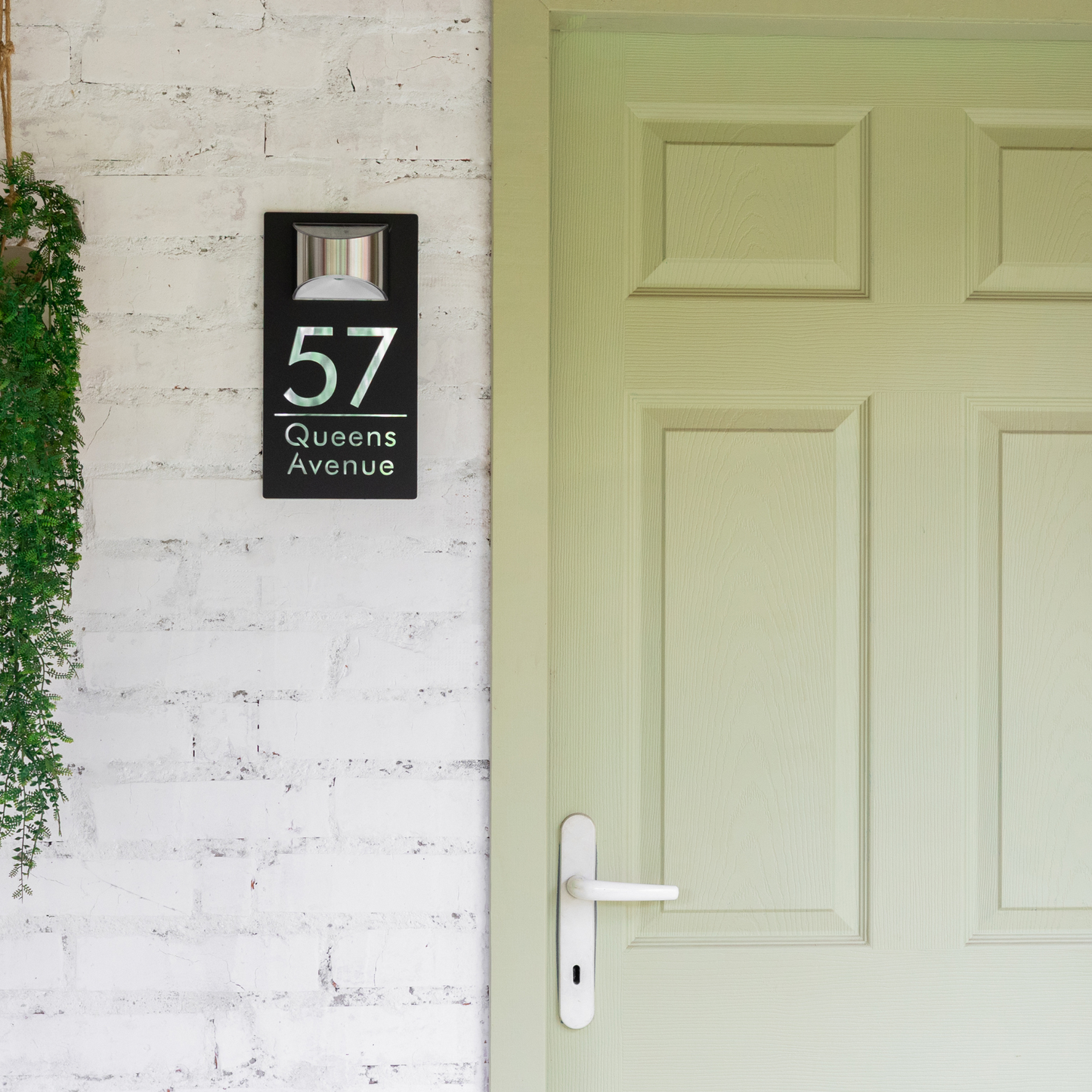 Havenlit™ - Personalized Solar Modern Door Plaque