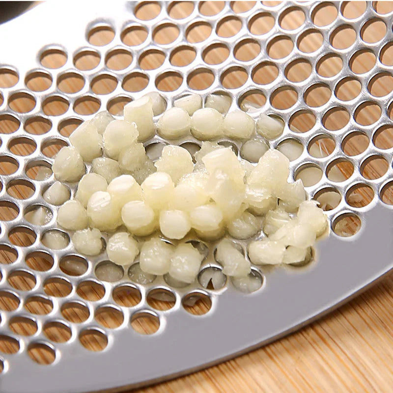 Culinara™ - LX Pro Easy-Squeeze Garlic Press