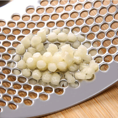 Culinara™ - LX Pro Easy-Squeeze Garlic Press