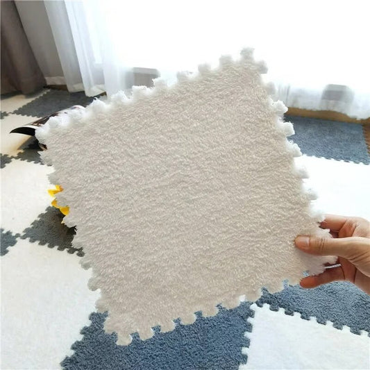 Snuglio™ - Plush Interlocking Carpet Tiles (10 Pieces)