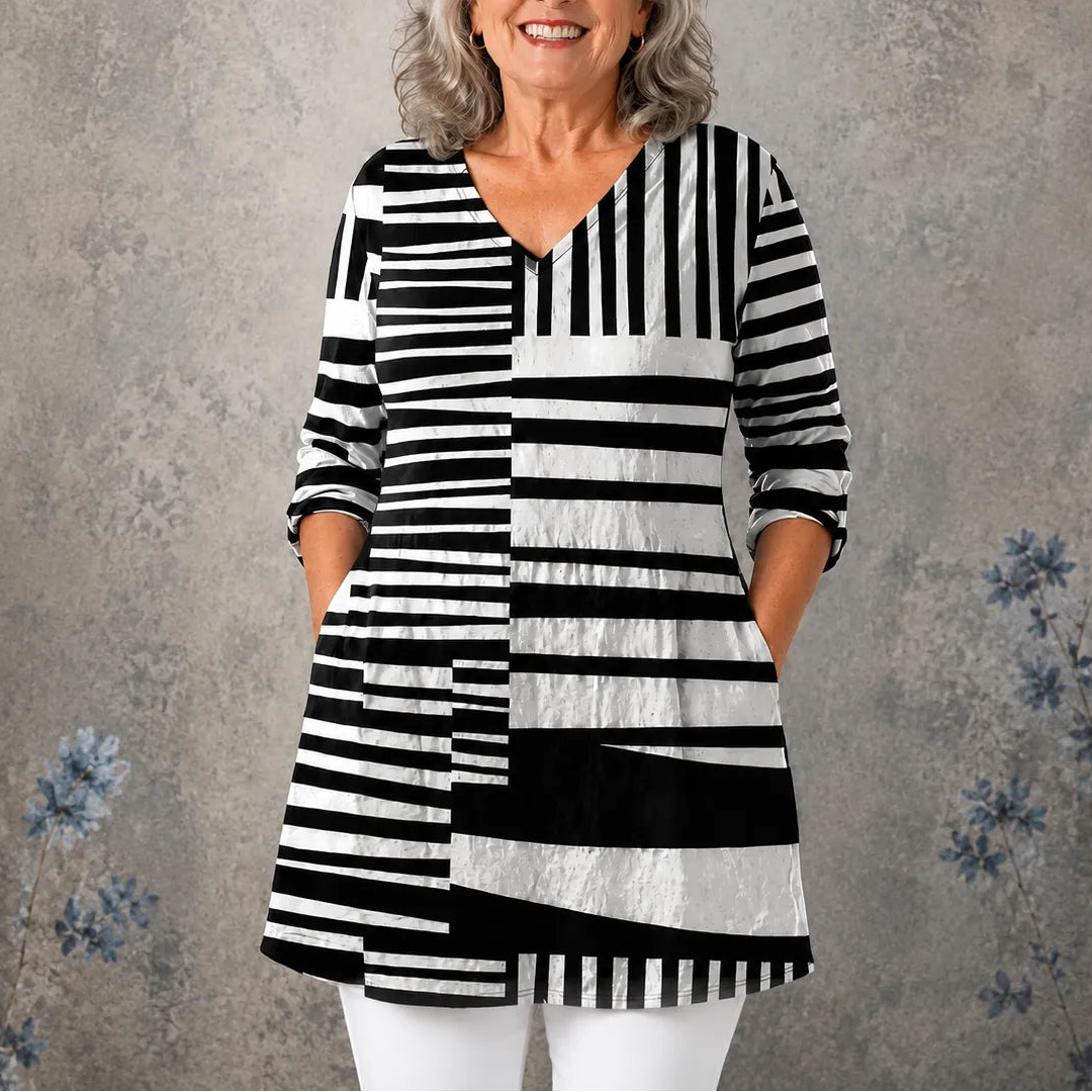 Vivelle – Long V-Neck Tunic Blouse with Pockets, Bold Print, 3/4 Sleeve