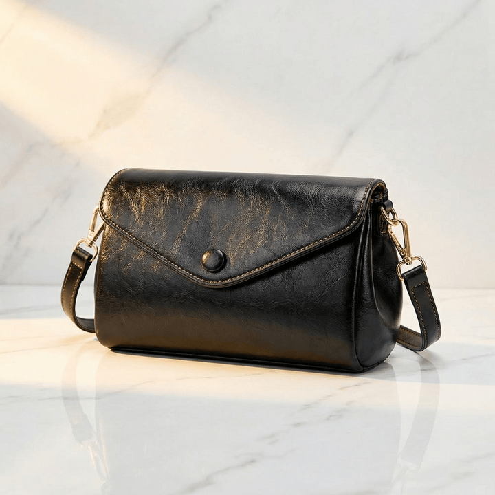 Calessa™ – Compact Crossbody for Everyday Essentials