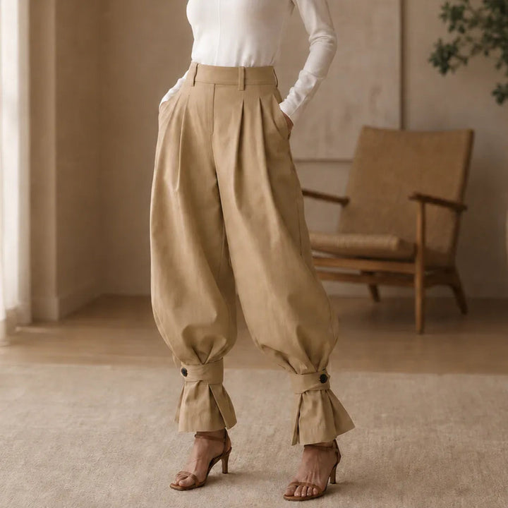 Marlow – Pleated Lantern Wide-Leg Trousers with Bow Cuffs
