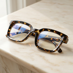 Clarelle™ – Oversized Tortoiseshell Reading Glasses